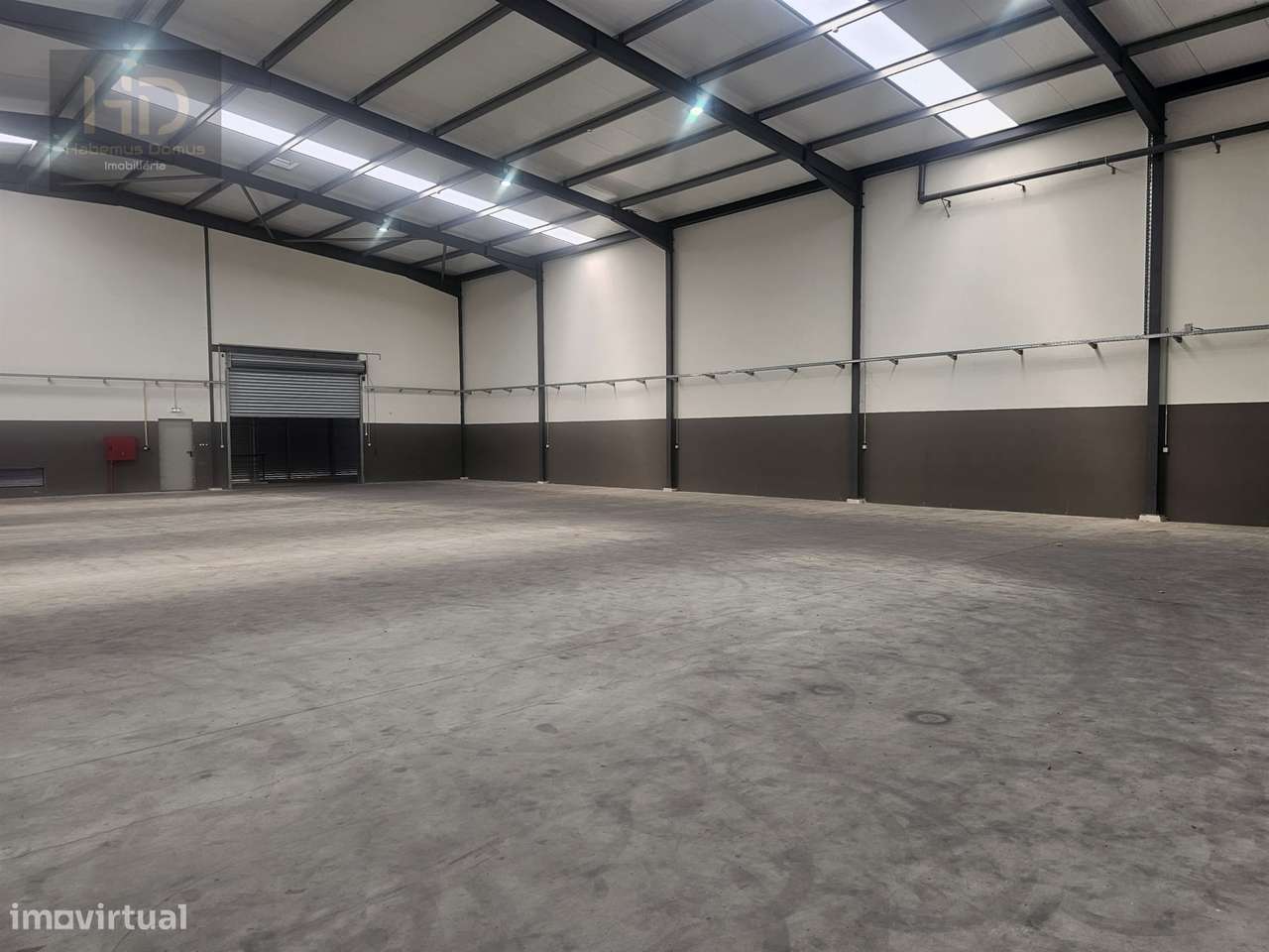 Armazém para venda ou aluguer na zona industrial de Grijó-8