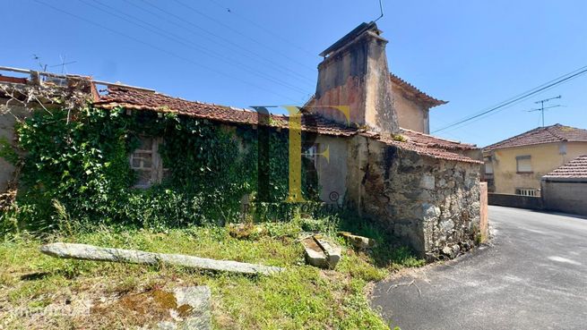 Oportunidade única em São Martinho da Gândara: Moradia para restaur-6