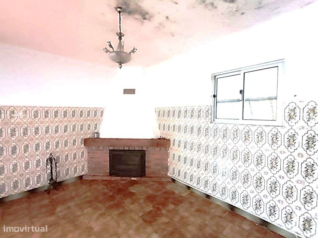 Fantástica moradia com 2 pisos, anexos e comercio-19