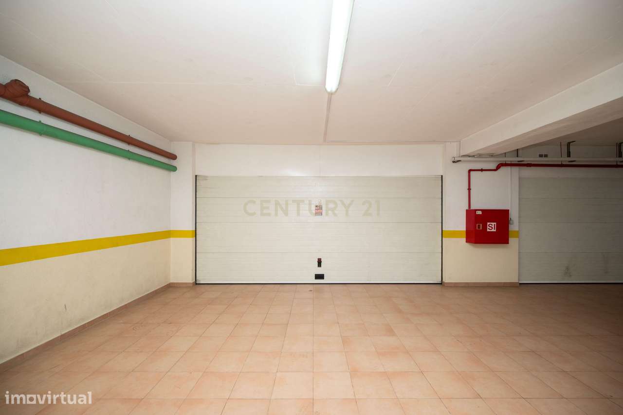 APARTAMENTO T4 DE SONHO NA AMORA | SEIXAL-29