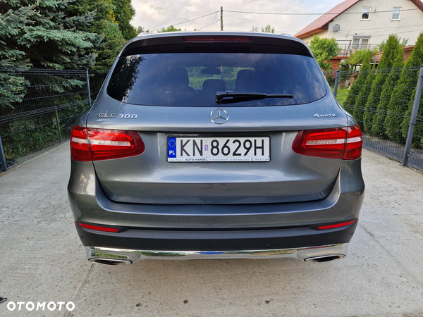 Mercedes-Benz GLC 300 4Matic 9G-TRONIC - 9