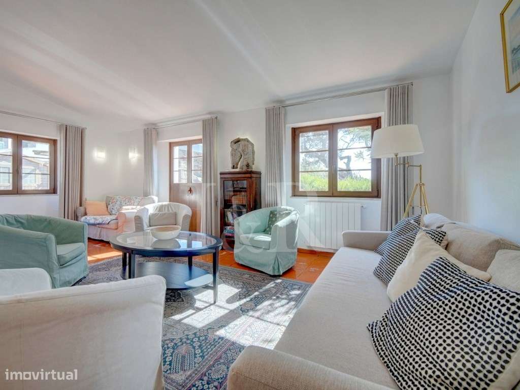 Moradia T2+3 com jardim e vista mar na Azóia, Sintra-17