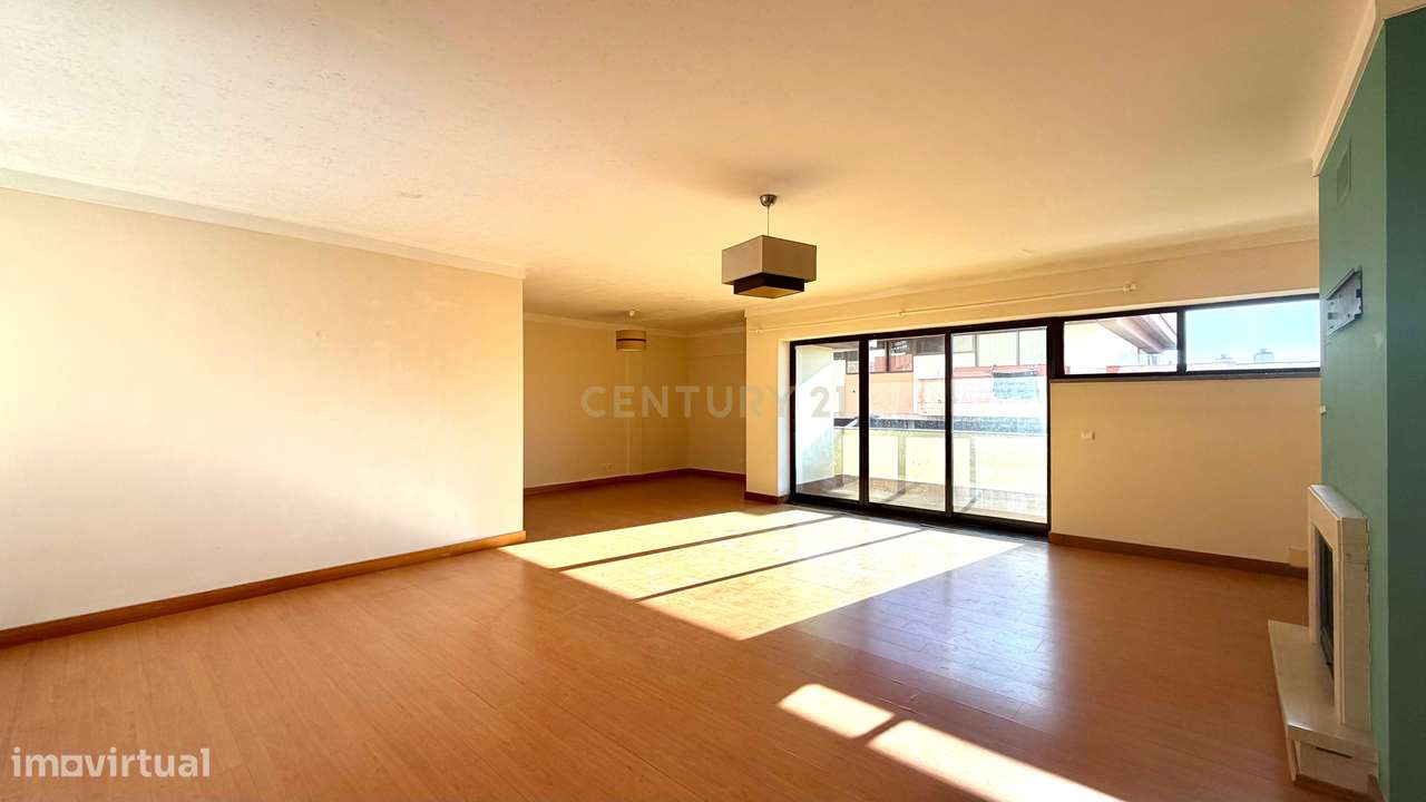 Magnífico Apartamento T3, com Varanda, Parqueamento e Arrecadação, nos - Grande imagem: 3/42