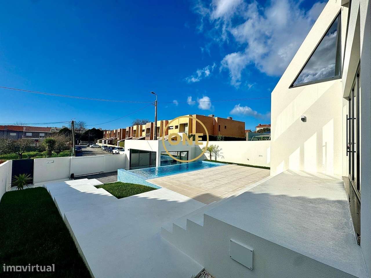 Moradia NOVA T3+1 | 330 m2 | Piscina | PRAIA | Francelos-5