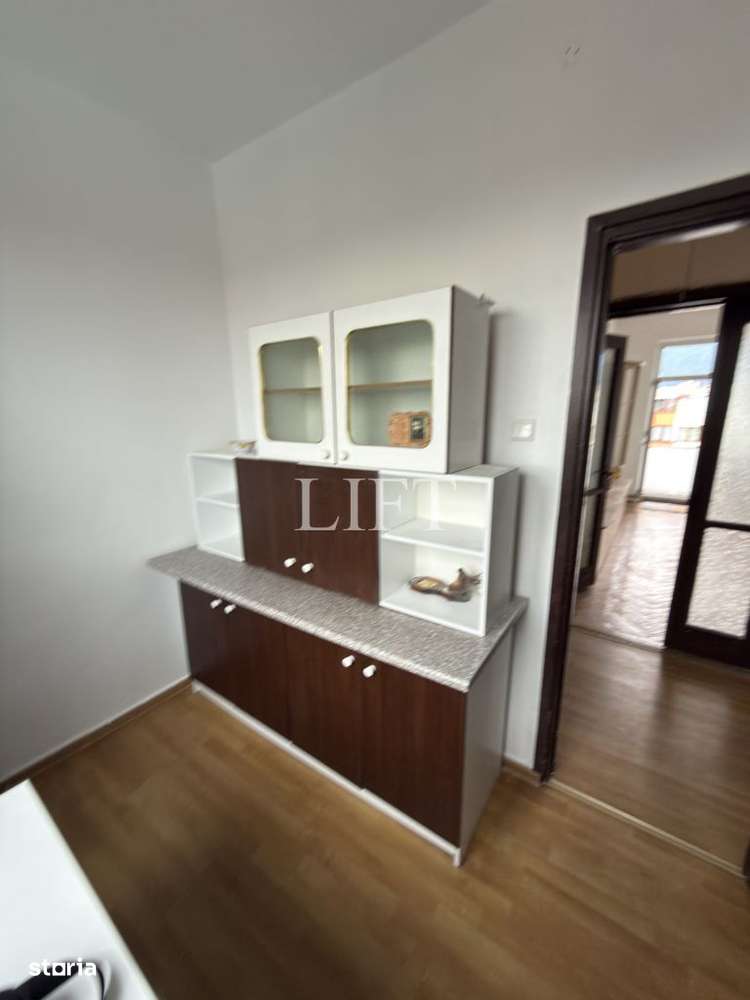 Apartament de 2 camere, decomandat, 50mp, Tractorul-12