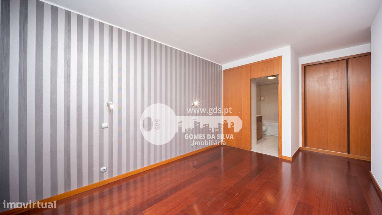 Apartamento T3 com Garagem – Rua José António Cruz, Braga (S. Vítor)-24