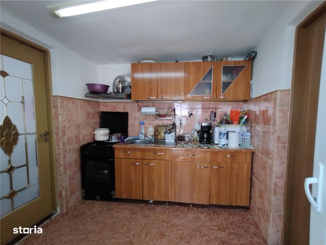 Oravita, Casa Rezidentiala, 7 Incaperi, 1151mp Teren, ZERO Comision Cu-12