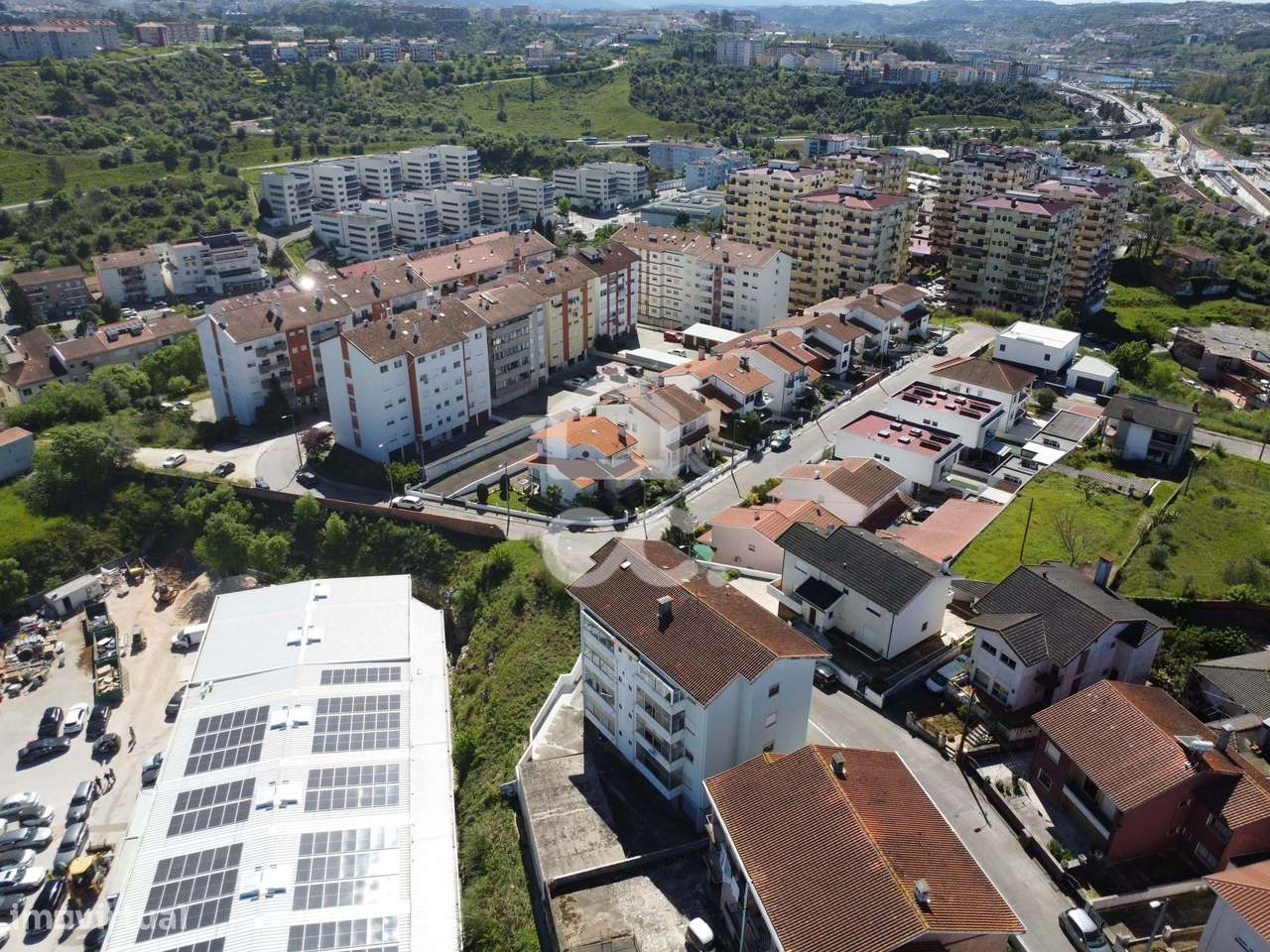 Apartamento T3 no Loreto com garagem e lugar de estacionamento-16