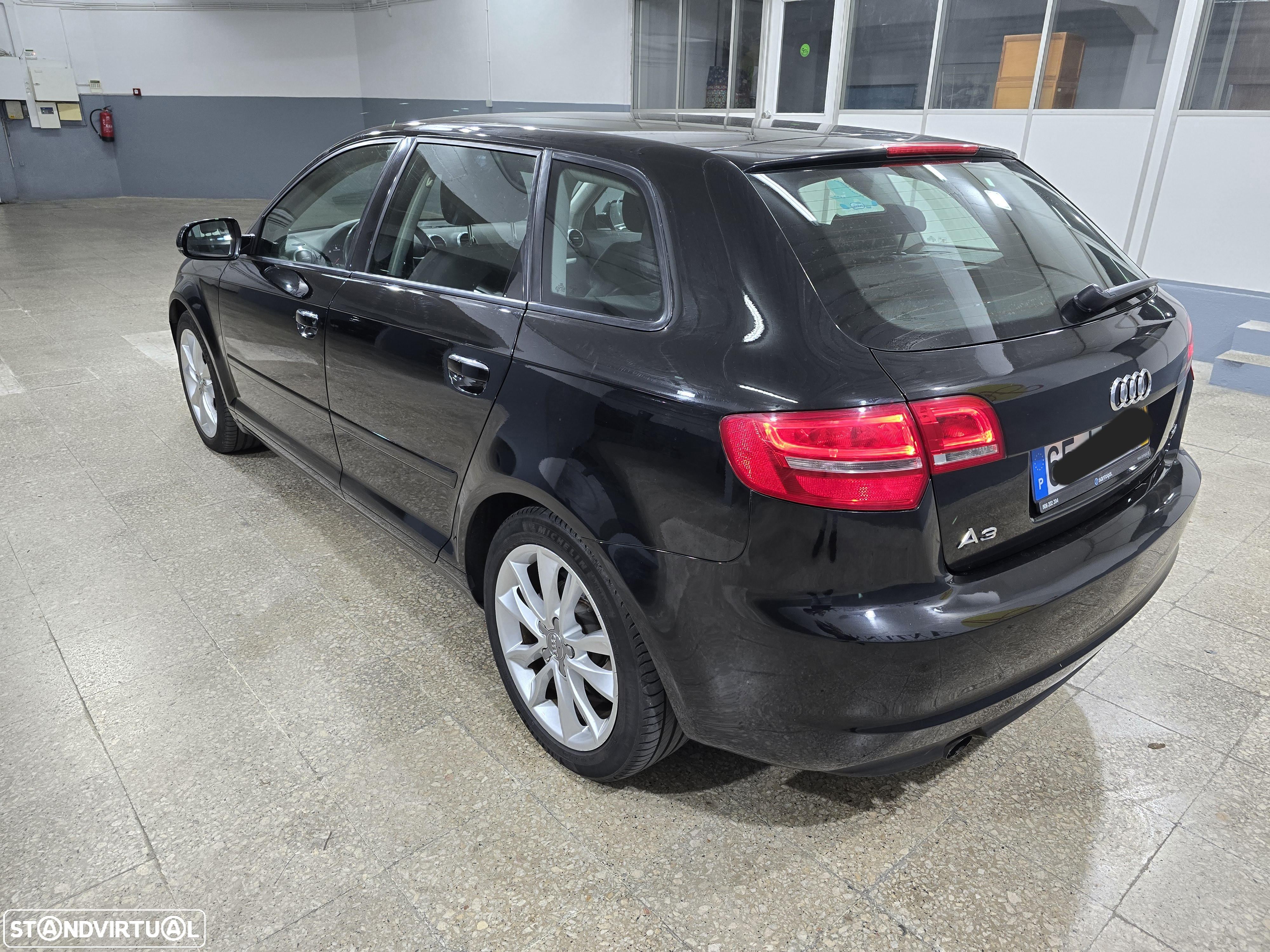 Audi A3 Sportback 1.6 TDI Attraction - 6