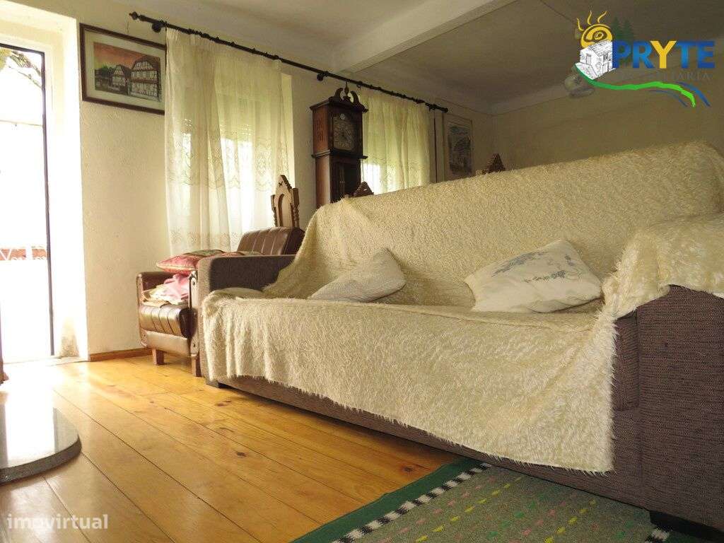 Quinta composta por moradia T4 situada perto de Cernache do Bonjardim-14