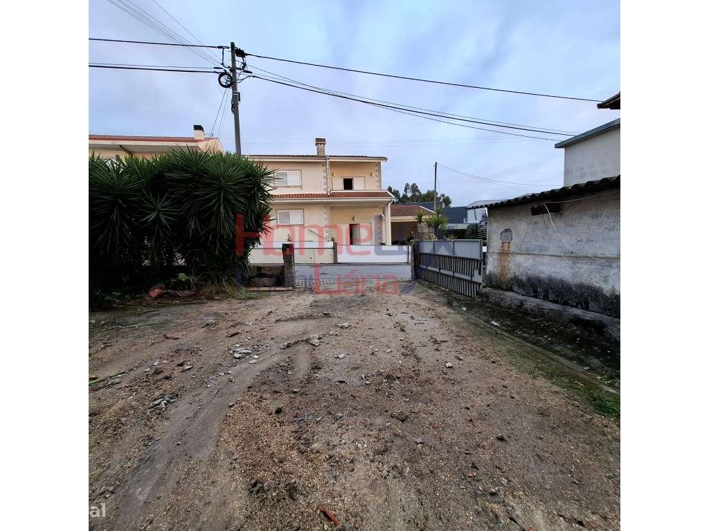 Terreno com 1260 m² em Vilela-14
