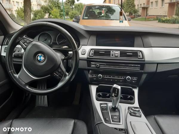 BMW Seria 5 520d Touring - 8