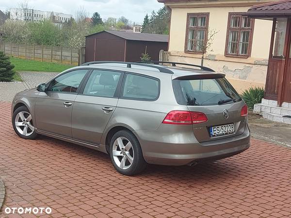 Volkswagen Passat 1.6 TDI Comfortline - 5