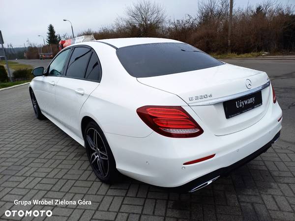 Mercedes-Benz Klasa E 220 d 4-Matic 9G-TRONIC - 7