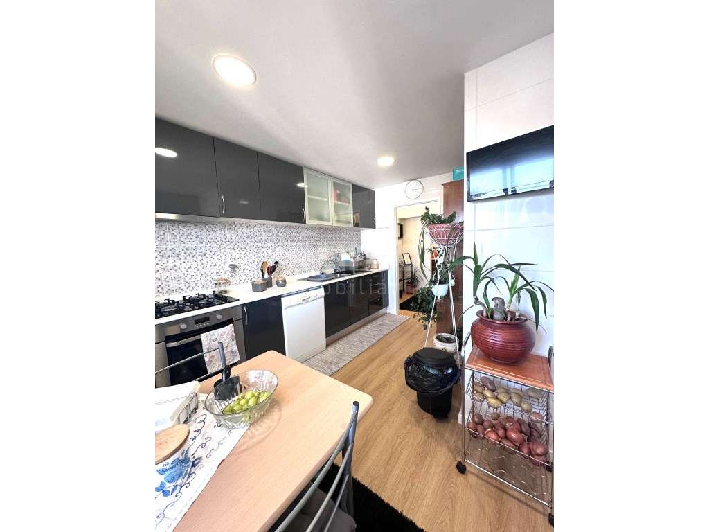 Apartamento T3 com Sótão e Garagem - Excelente Oportunidade!-5