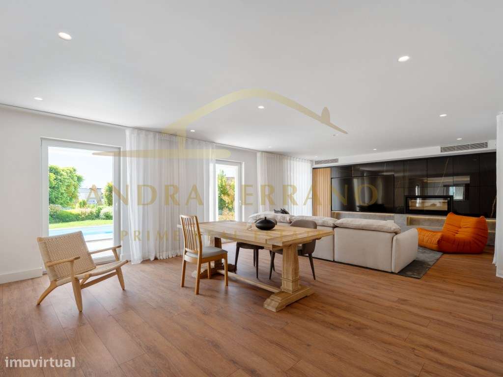 Moradia Contemporânea, 4 Suites, renovada ,Piscina na Quinta da Bel...-3