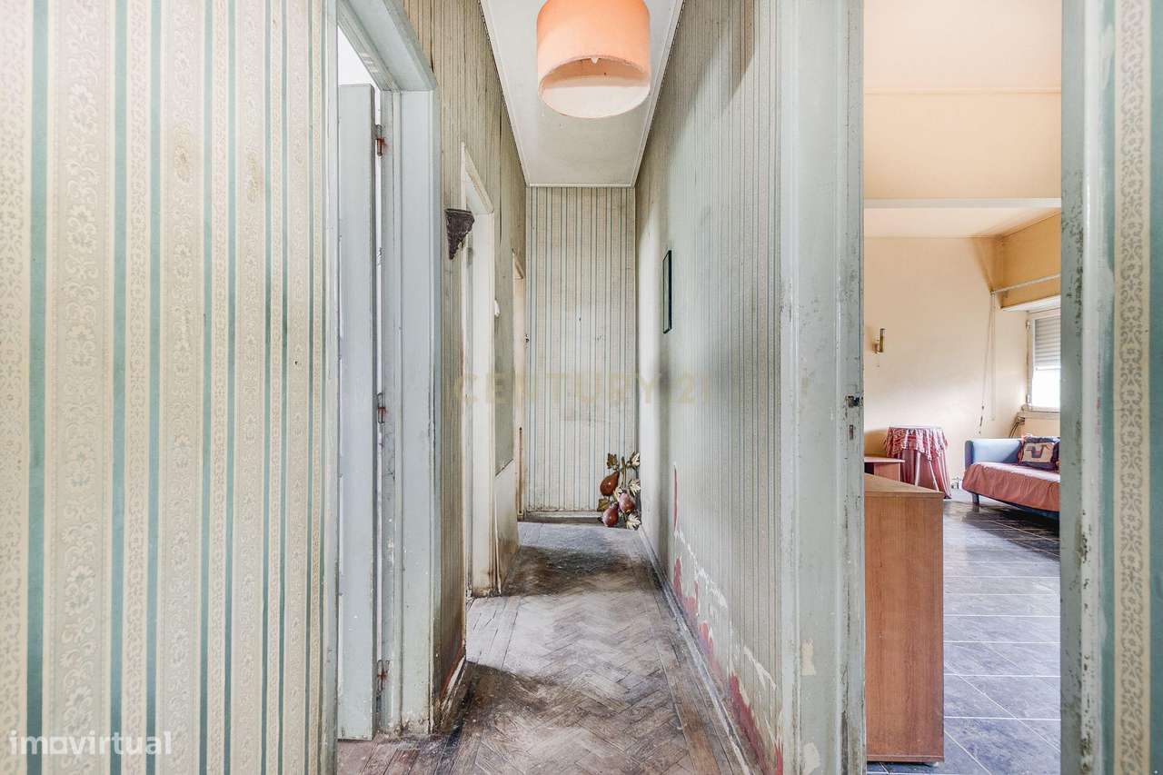 Moradia T5 em Rio de Mouro-6