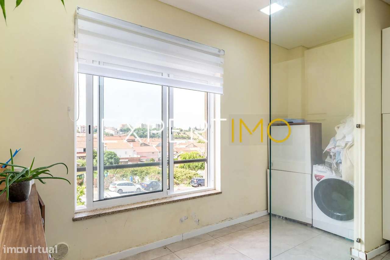 Apartamento T3, com 3 lugares de parqueamento a 10 minutos Lisboa -...-11