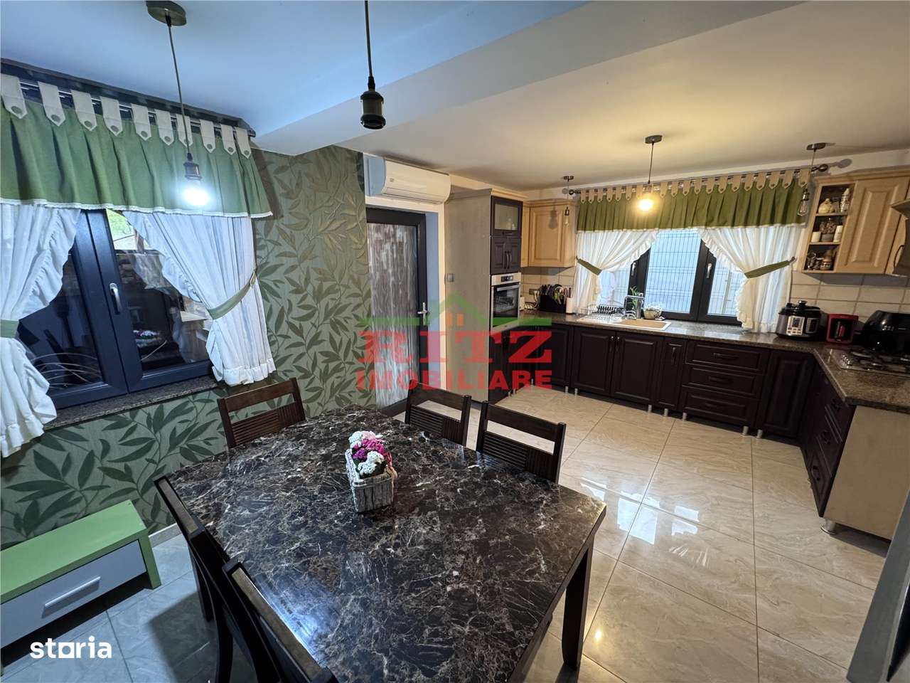 NOU! Vila cocheta, D+P+M, Zona Sc. de Politie - Imagine principală: 4/20