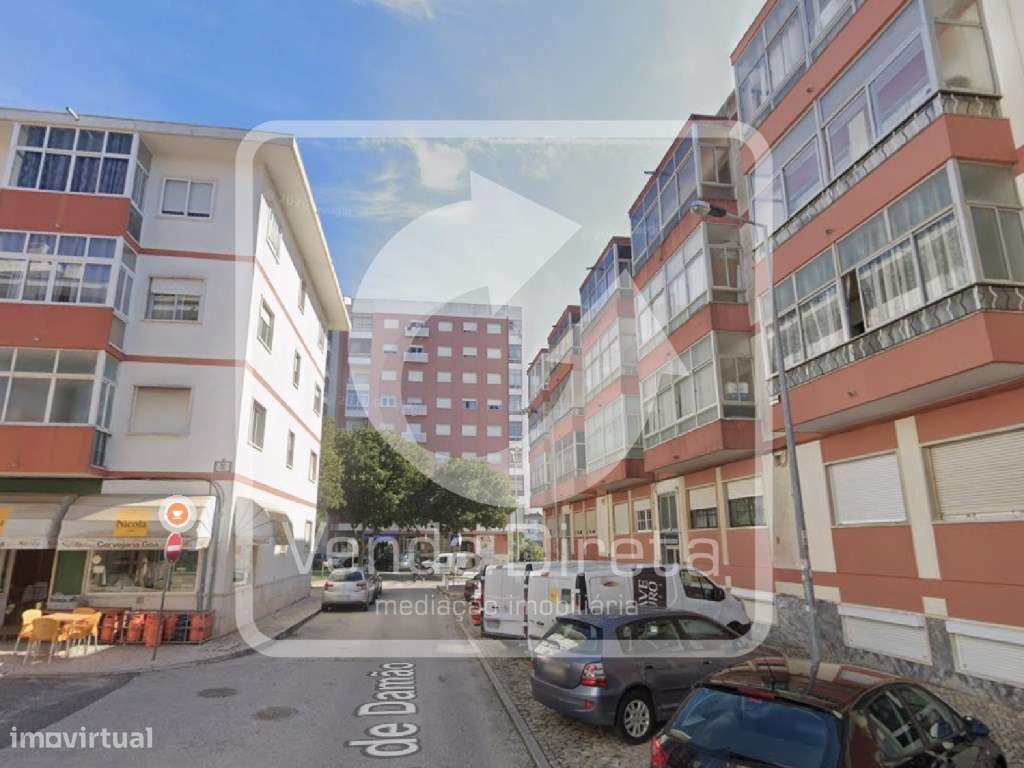 Apartamento T2 com Varandas em Agualva - Excelente Oportunidade-21