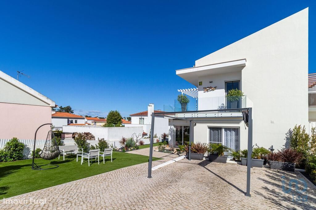 Casa / Villa T4 em Setúbal de 210,00 m2