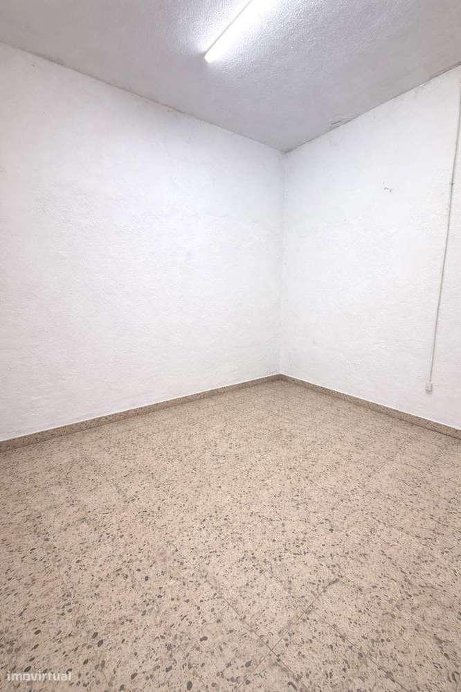 Versatilidade e Rentabilidade: 101 m2 para Negócio ou Serviços-5