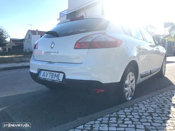 Renault Mégane 1.5 dCi Confort - 4