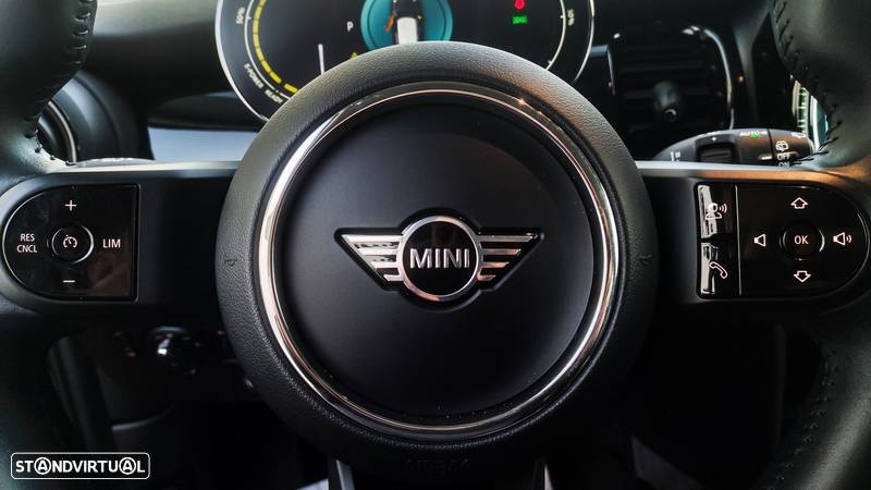 MINI Electric Cooper SE Premium Essential - 16