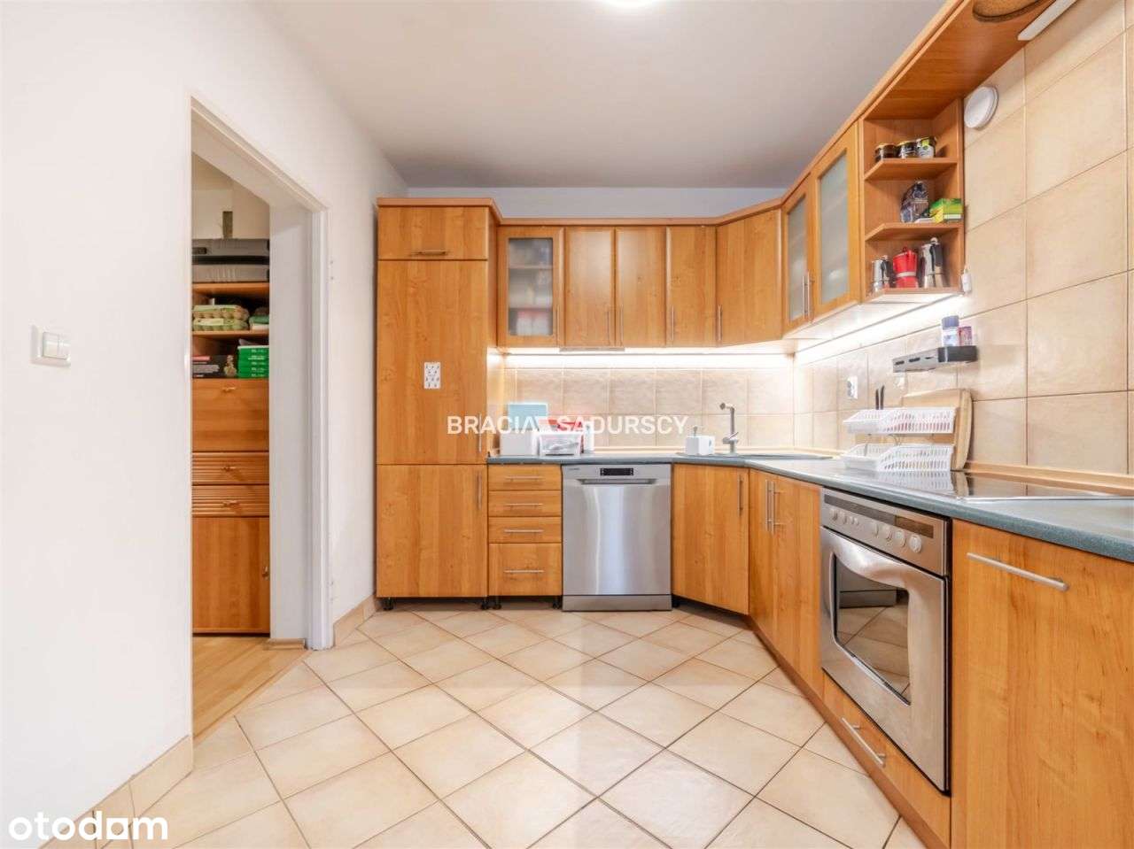 Sprzedam, duża kuchnia, 2-pok z balkonem-17