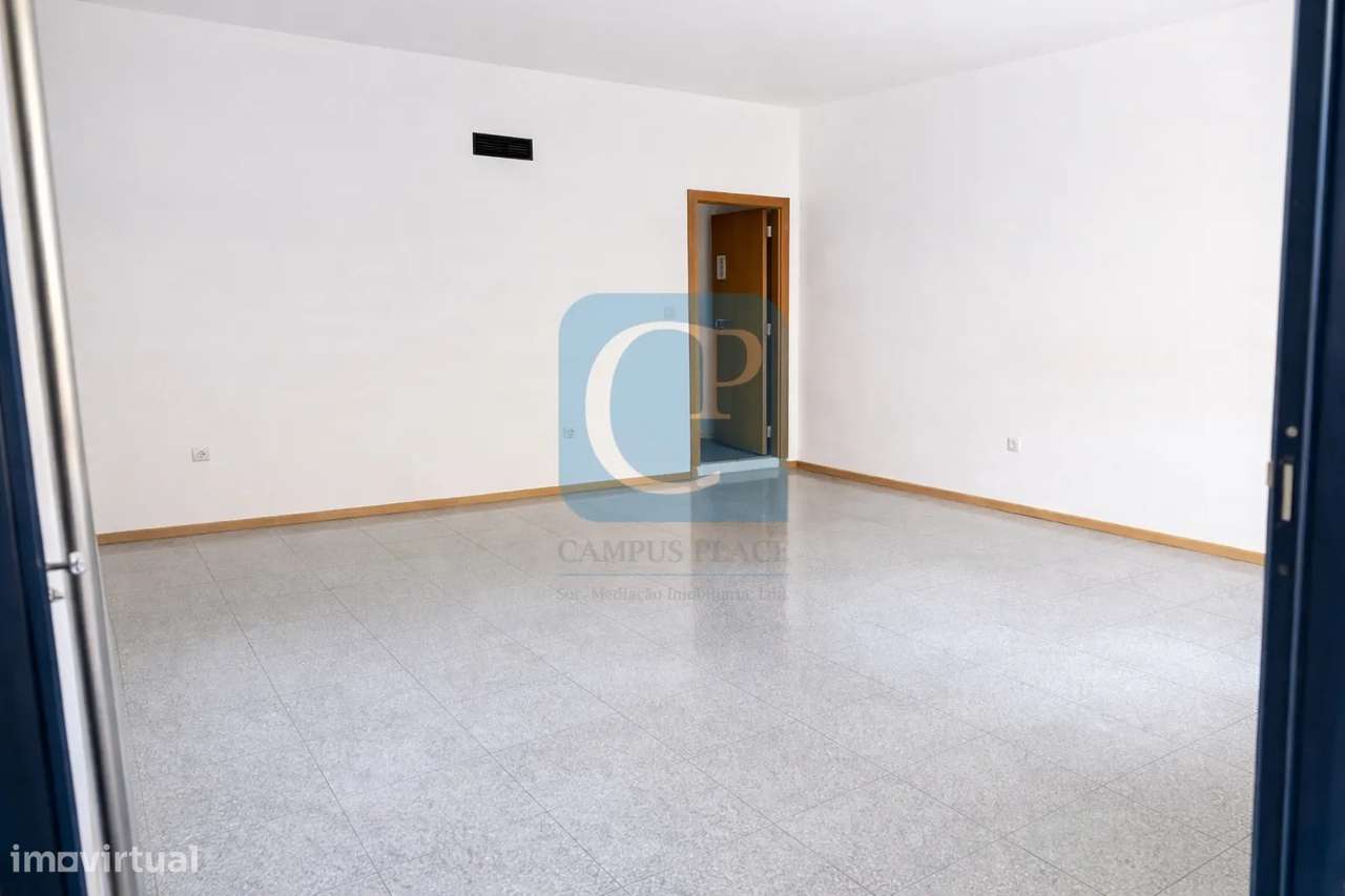 Loja Comercial na Prelada, Ramalde, Porto - Grande imagem: 3/4