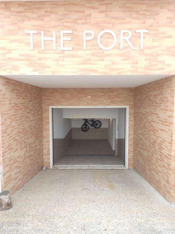 Moradia T4 na Praia da Areia Branca para Investimento ou Habitação Pró-3