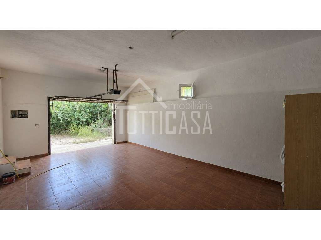Moradia T2+2 com Jardim, Garagem e Total Privacidade-35