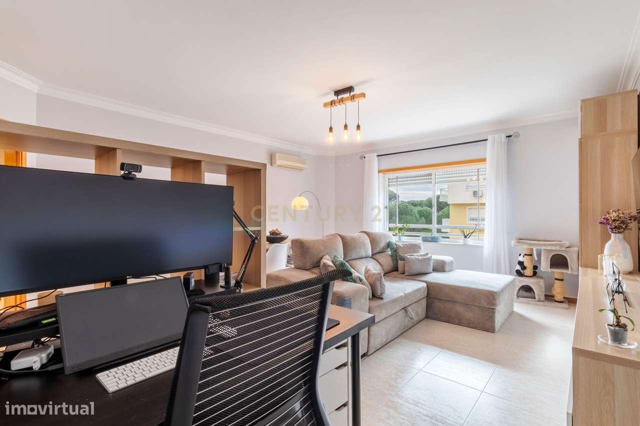 T2 Renovado | 2 WC Novas | 106 m² | Parqueamento + Arrecadação | Eleva-13