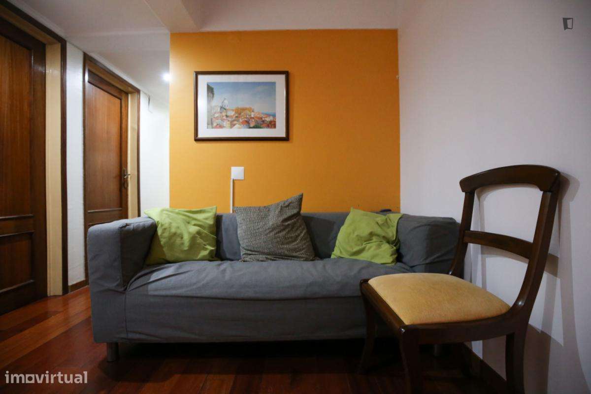 Quarto - localizado em Carnide Lisbon - Grande imagem: 5/23