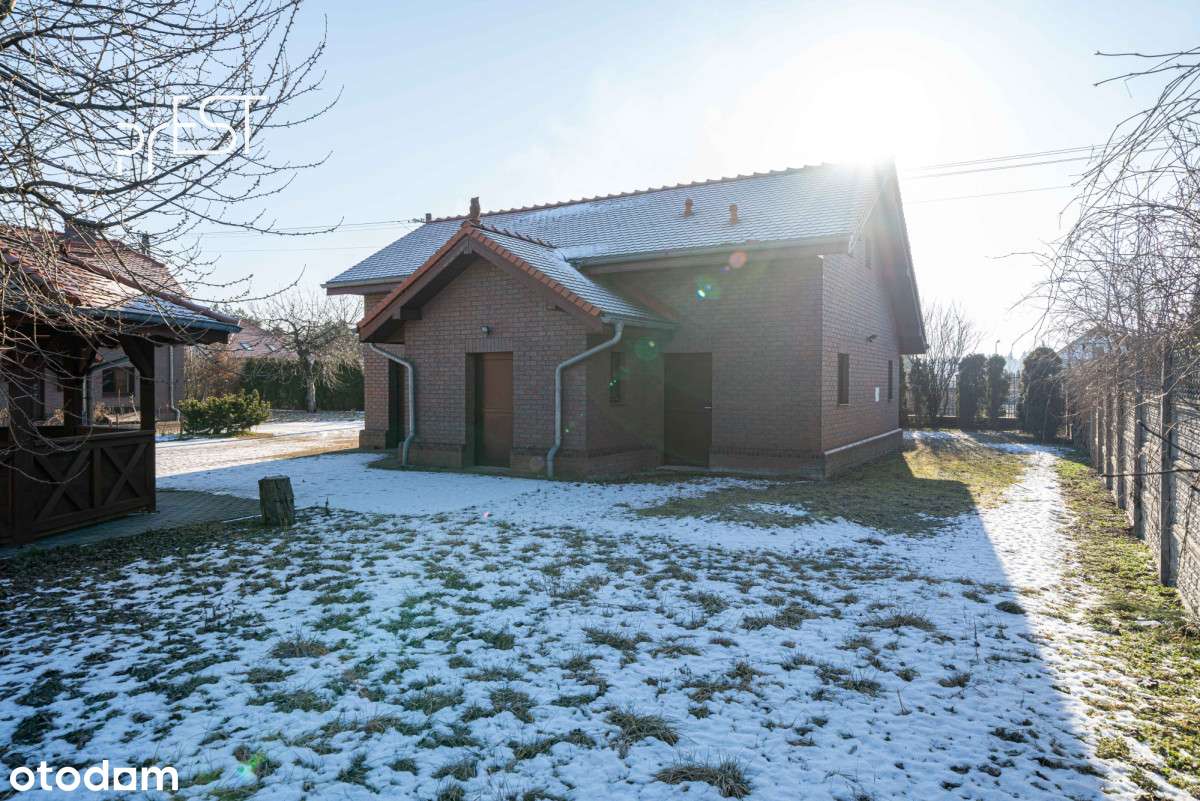 Duży dom/ Duża działka/ budynki dodatkowe-1