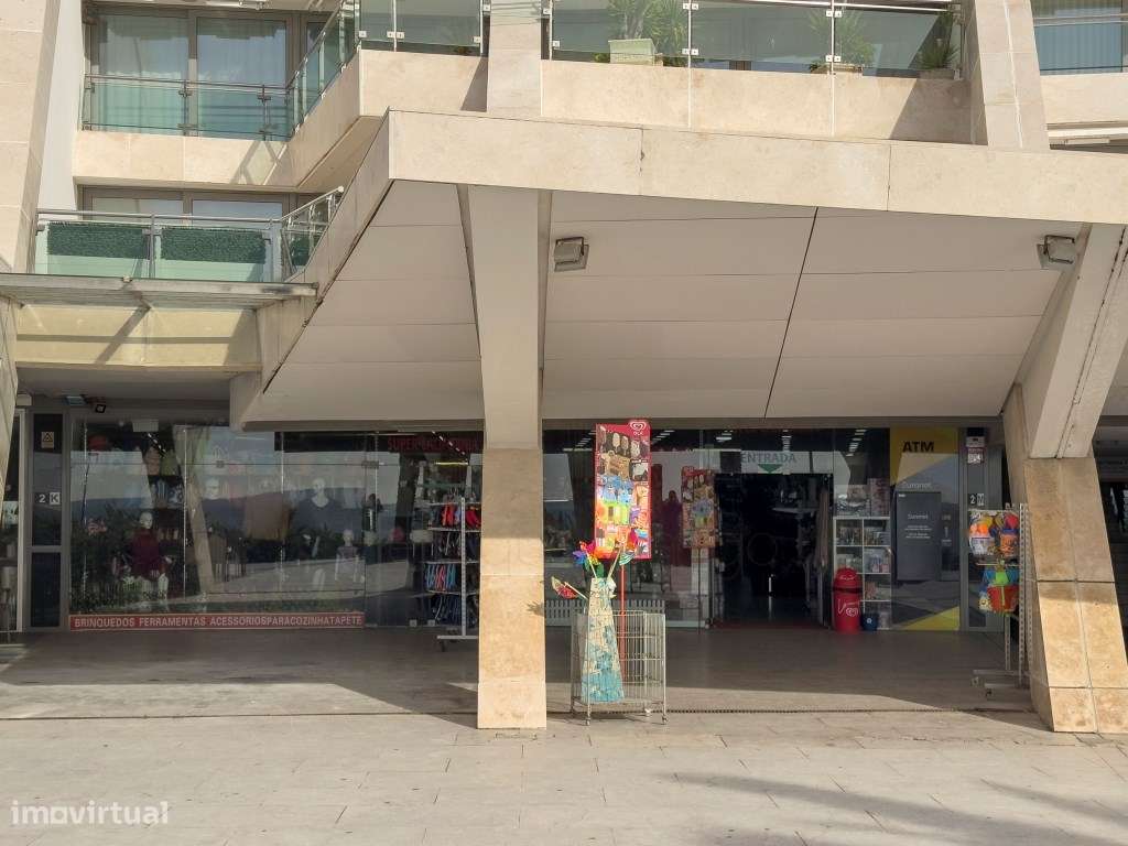 Loja à Venda na Praça da Califórnia, Sesimbra - Grande imagem: 4/5