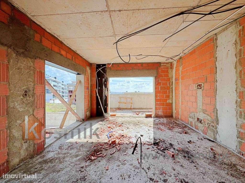 POETAS' GARDEN - PARADELA - LOURES - LISBOA - NOVOS EM CONSTRUÇÃO T1+1-20