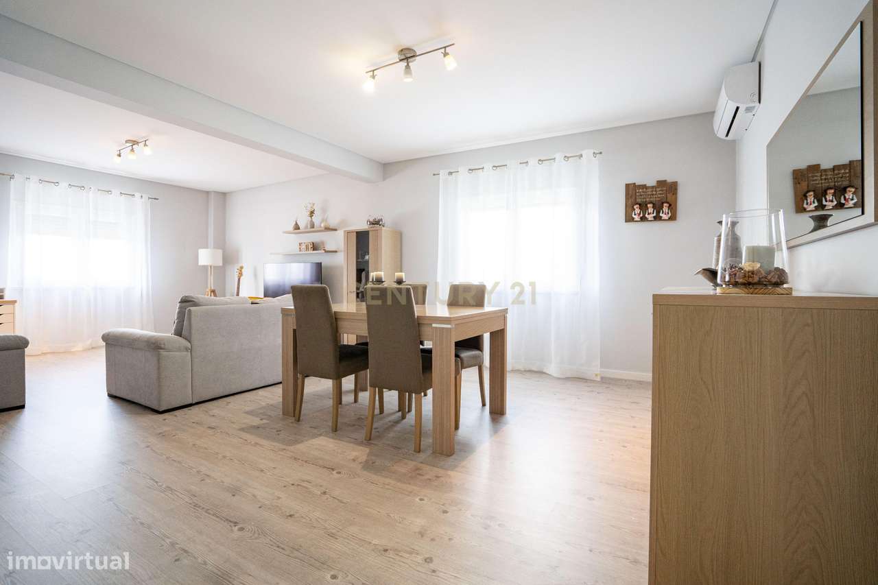 Apartamento T2 - Excelentes Áreas - Como Novo - Grande imagem: 4/32