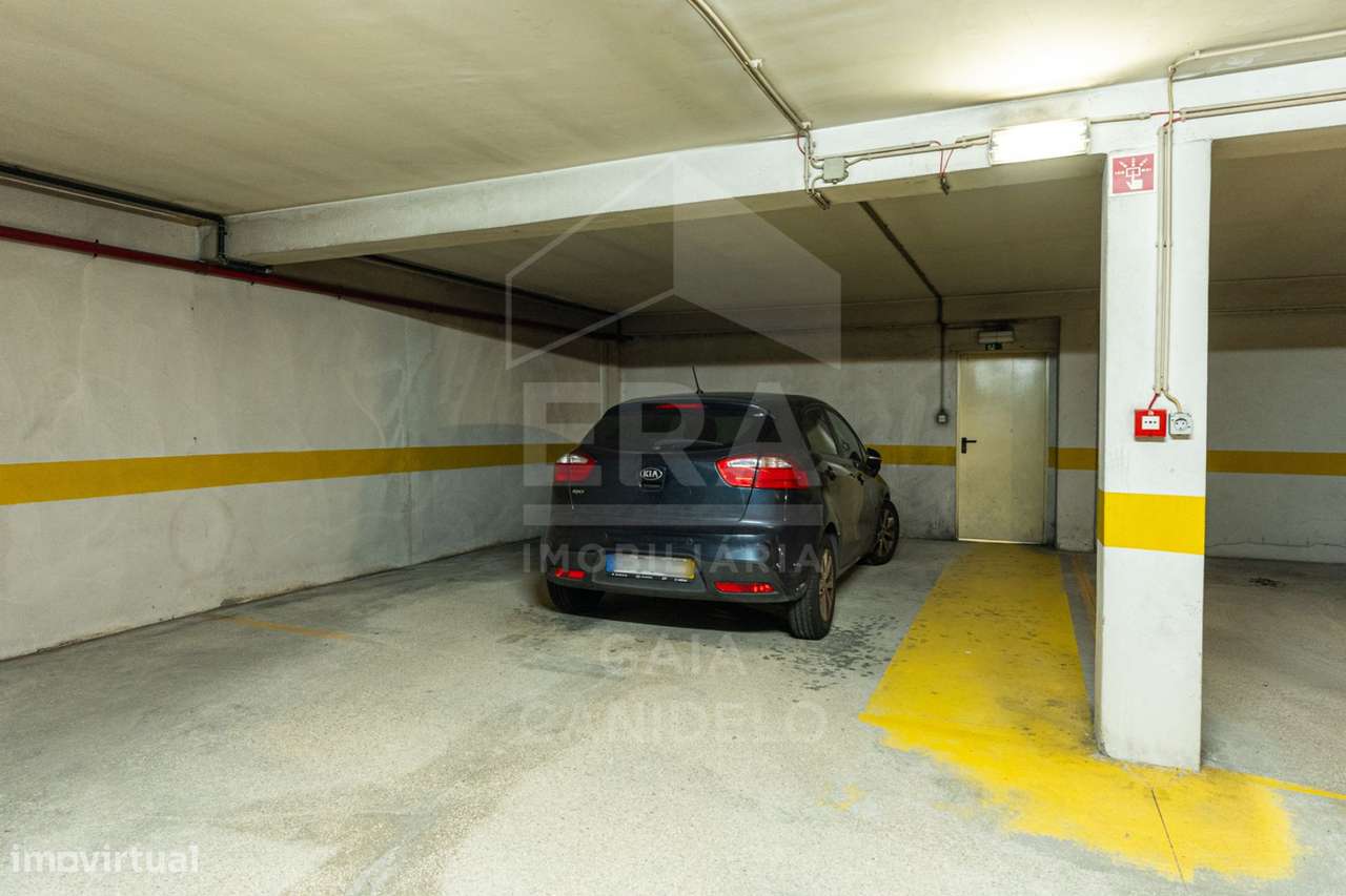 T2 Duplex com Terraço e Garagem Dupla-20