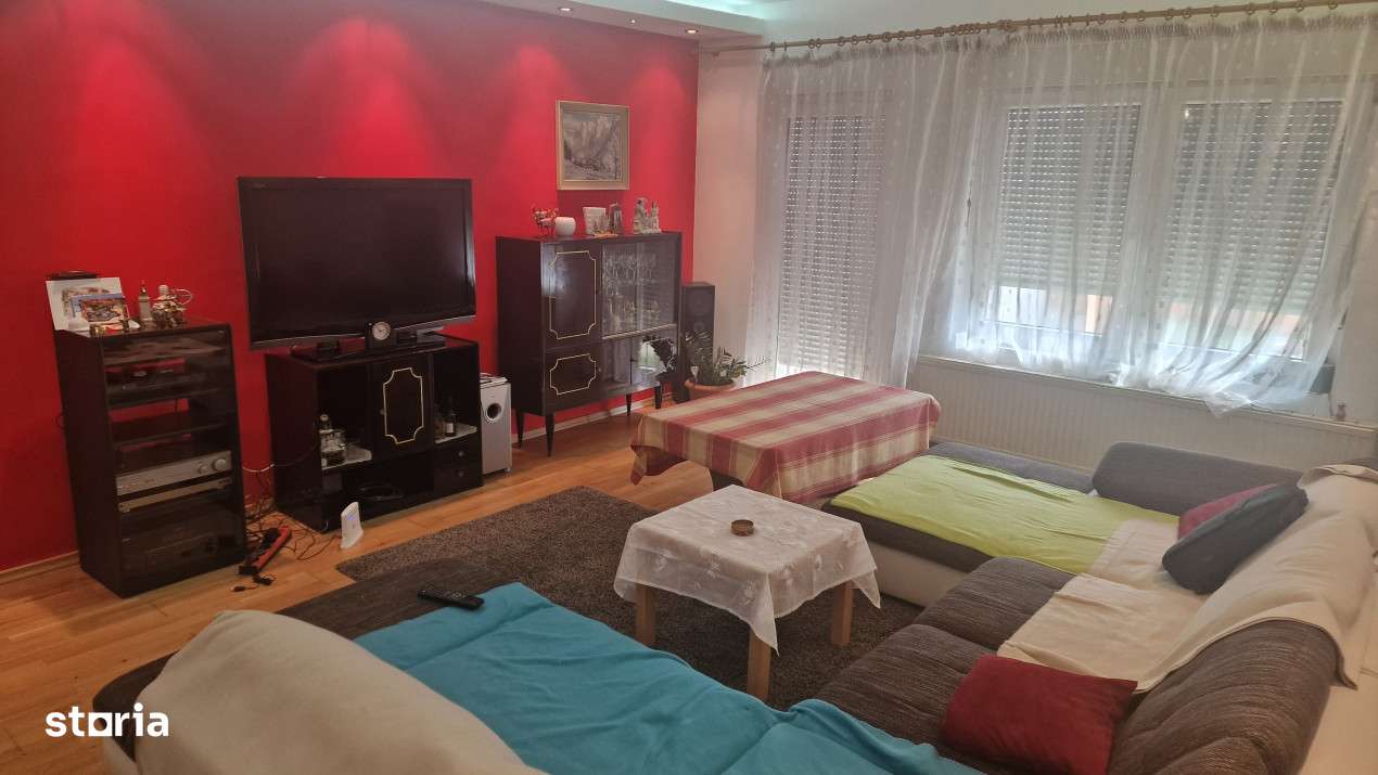 Vila de vanzare Rosu - Imagine principală: 5/19