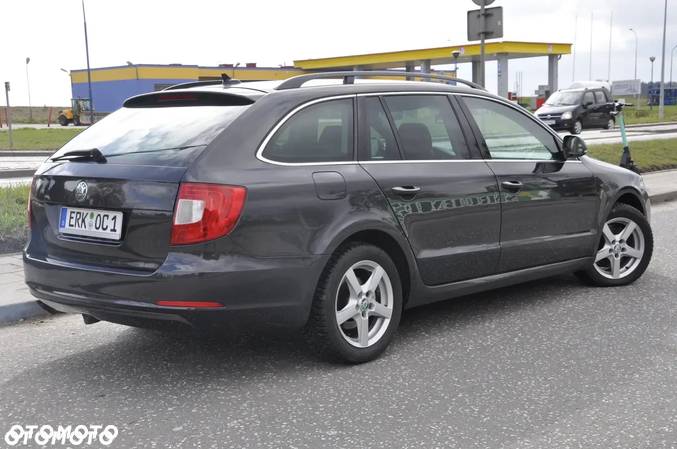 Skoda Superb 2.0 TDI Business DSG - 14