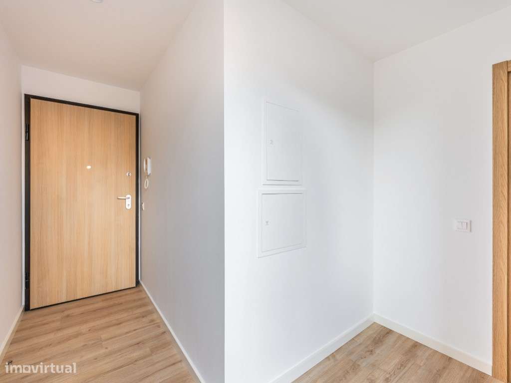 Apartamento T1 convertido em T2, inserido condomínio fechado - Empr...-4