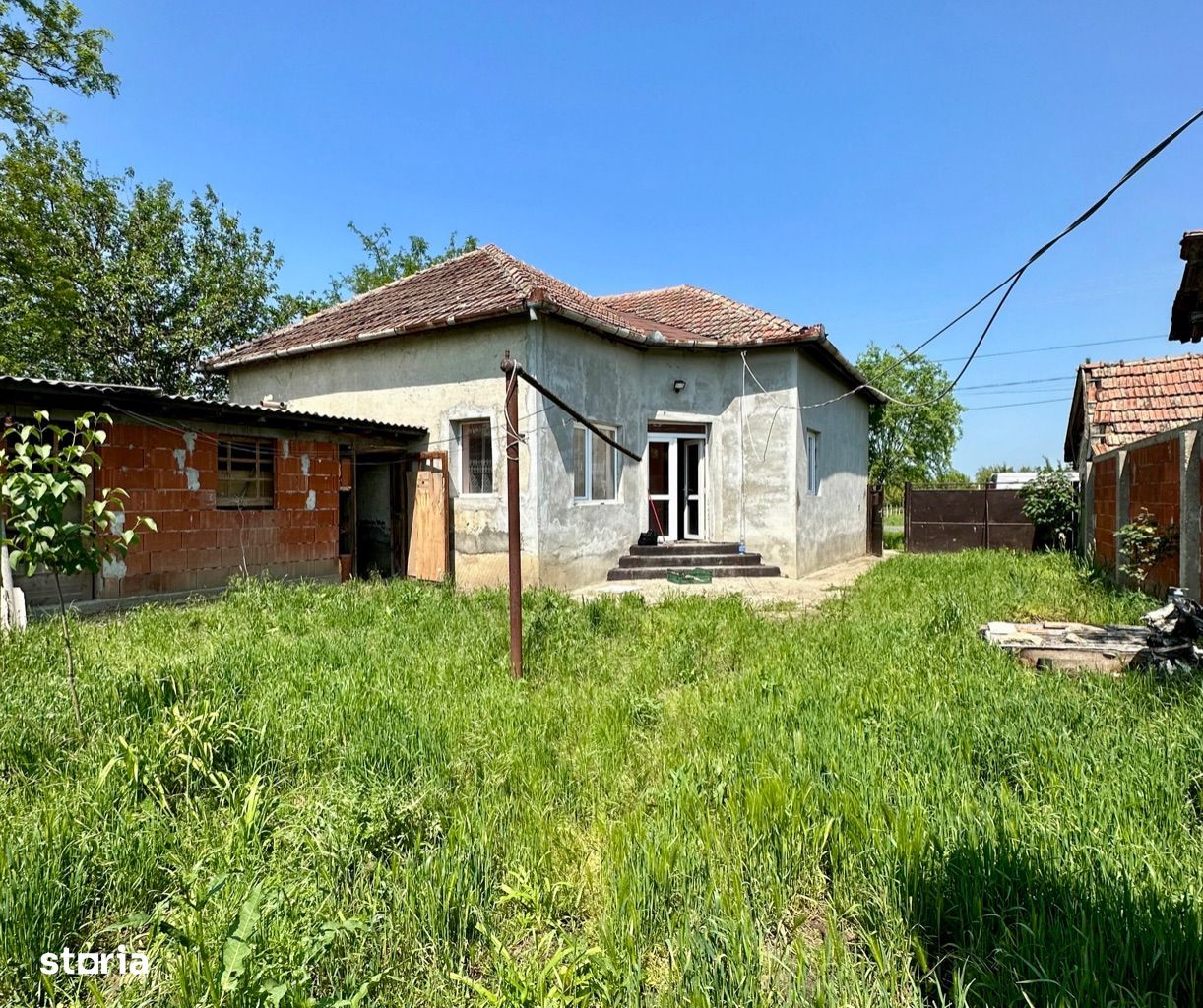 Casa cu 2 camere în Iratos,Arad ( Comision 0 % )