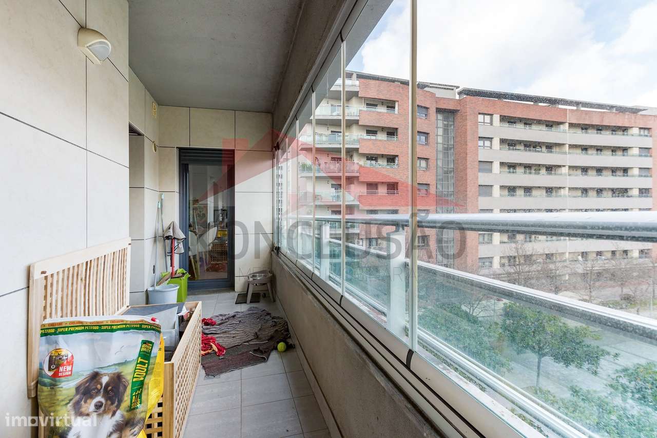 ** Excelente T3 Remodelado na Malvarosa com Garagem para 3 Viaturas...-10