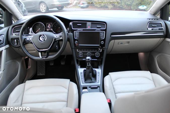 Volkswagen Golf Variant 2.0 TDI (BlueMotion Technology) Highline - 19