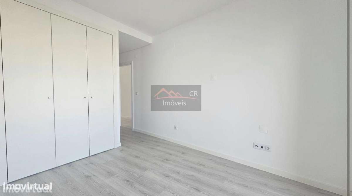 Vendo Apart T2  Novo com Terraço - Santa Marta - Grande imagem: 4/22