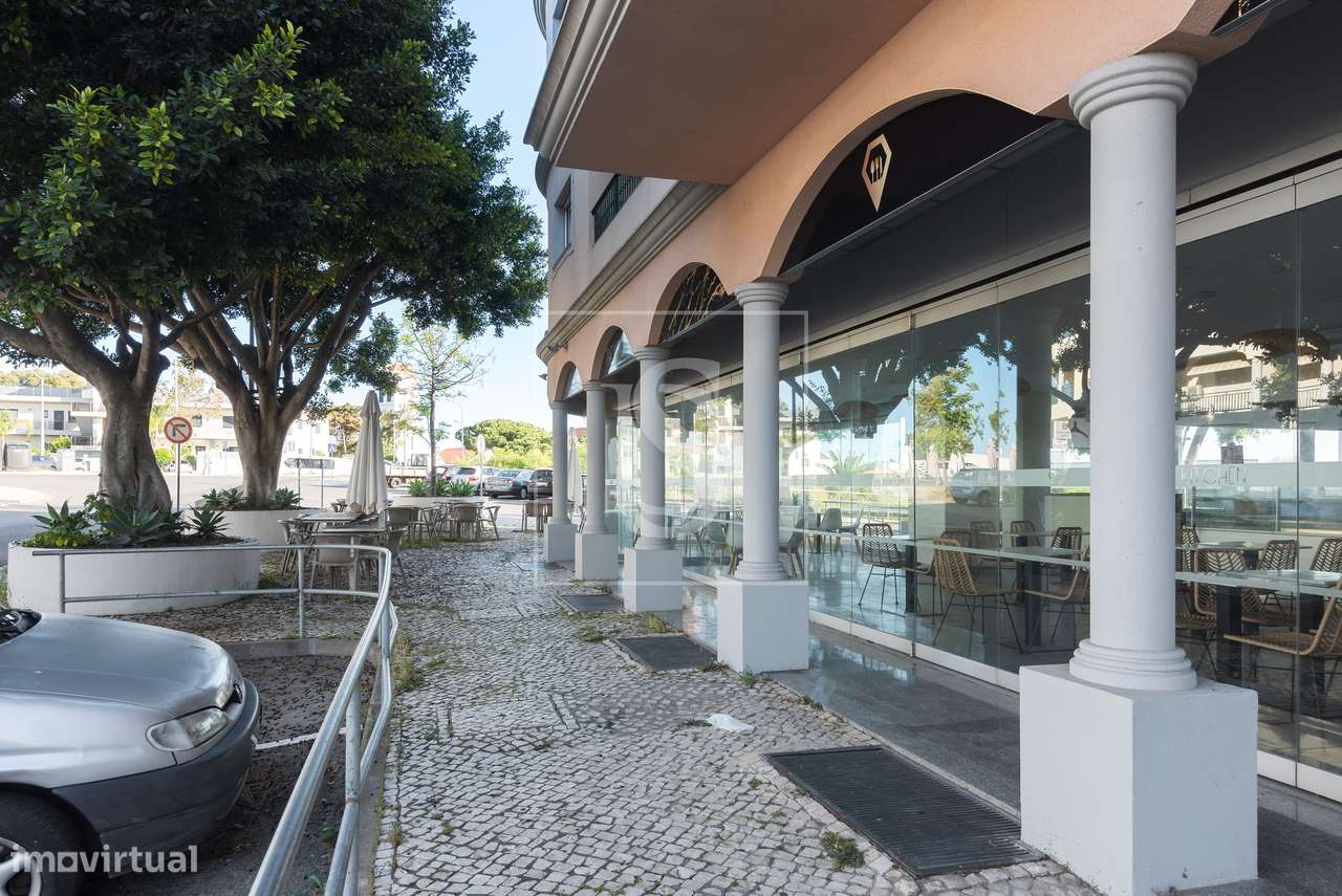 Loja  Venda em Quarteira,Loulé-12