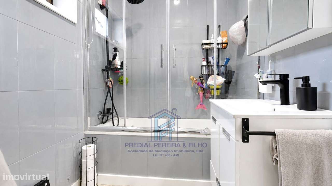 Apartamento T3 Remodelado - Fãnzeres / Portelinha-10