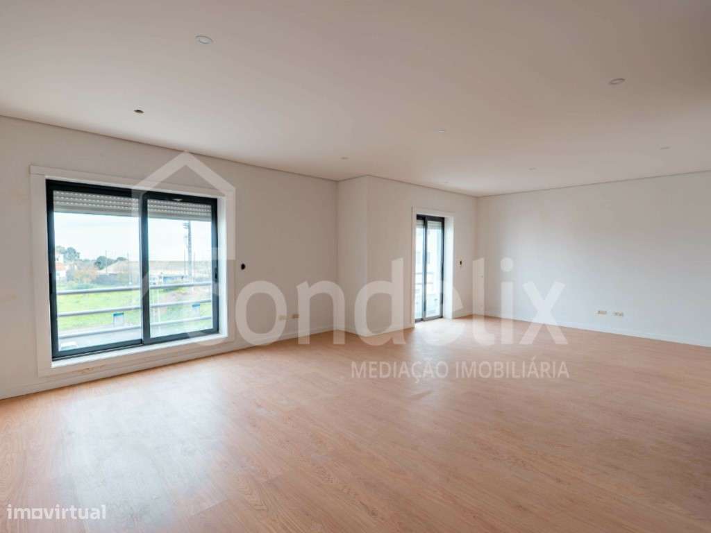 T3 novo, em Camarate, Loures - Grande imagem: 2/29