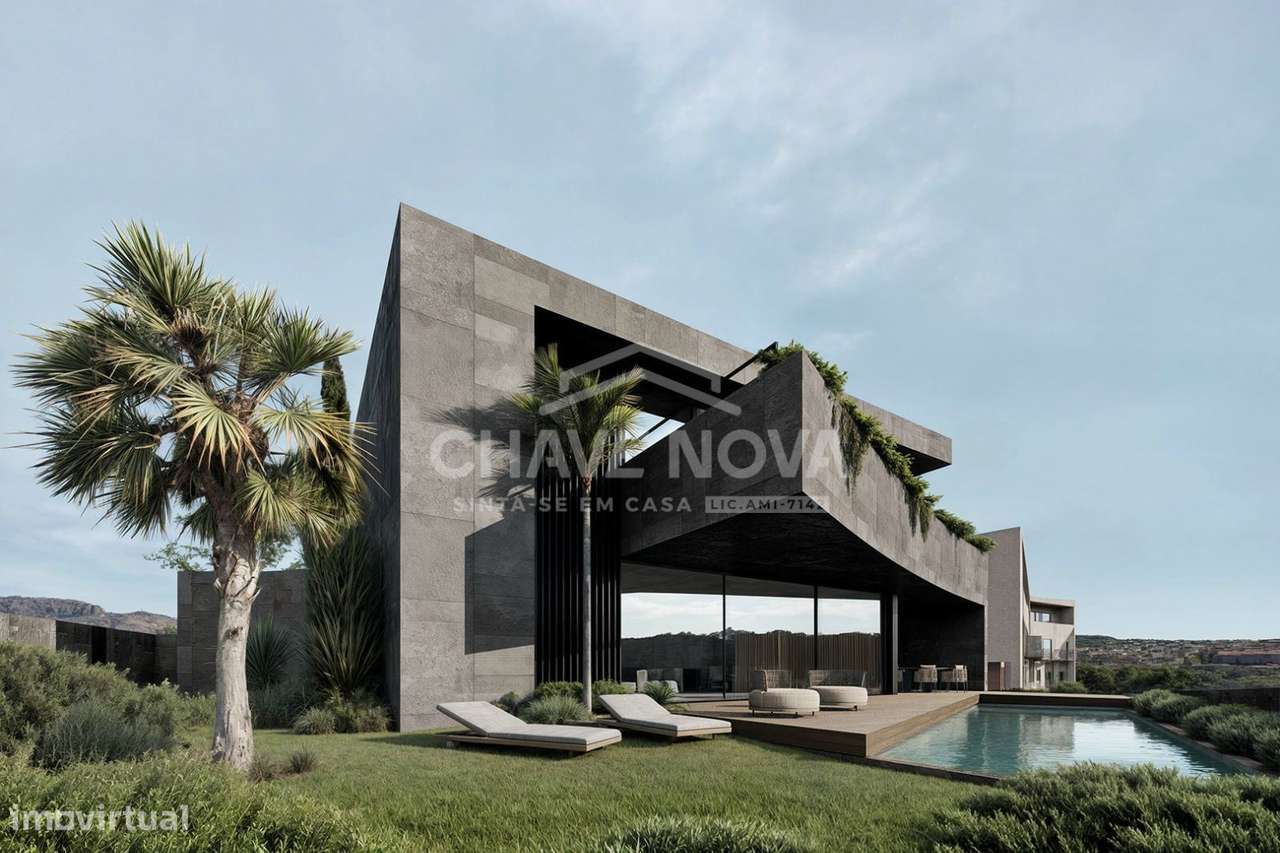 Lote com 565m2 Projeto Aprovado a escassos minutos a pé da Praia - Grande imagem: 2/13